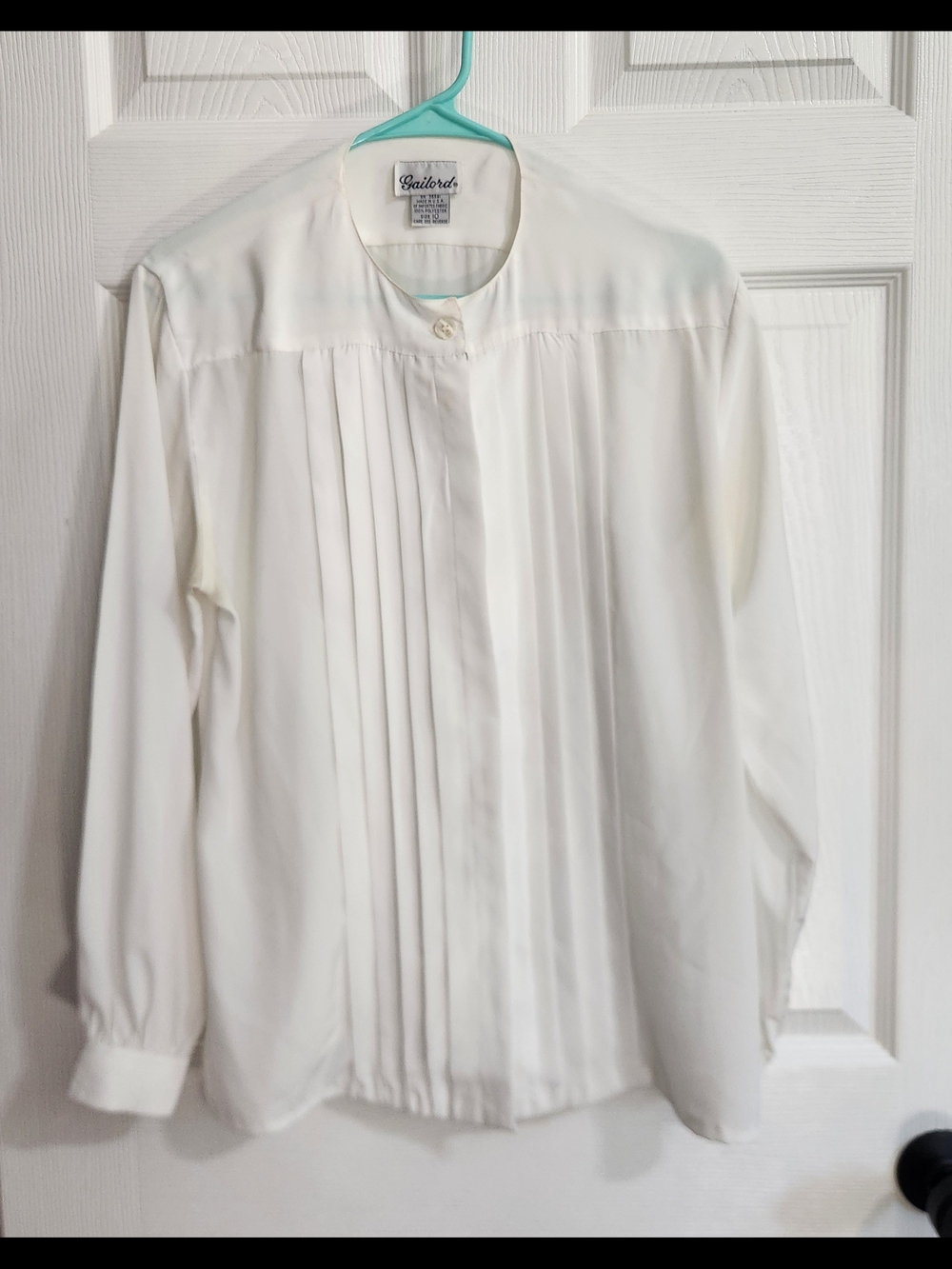 Vintage Women's White Pleated Button-Down Blouse